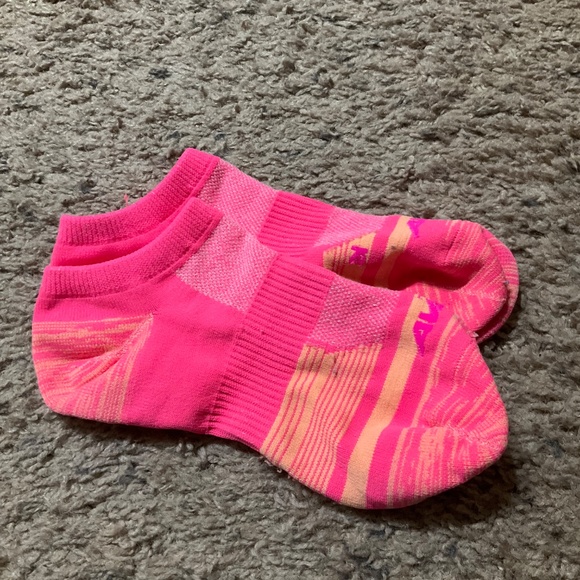 A Variety Bundle of Preloved Socks AVIA Socks - Picture 13 of 15